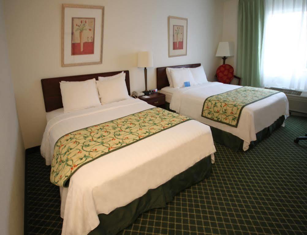 Fairfield Inn Vacaville Bagian luar foto